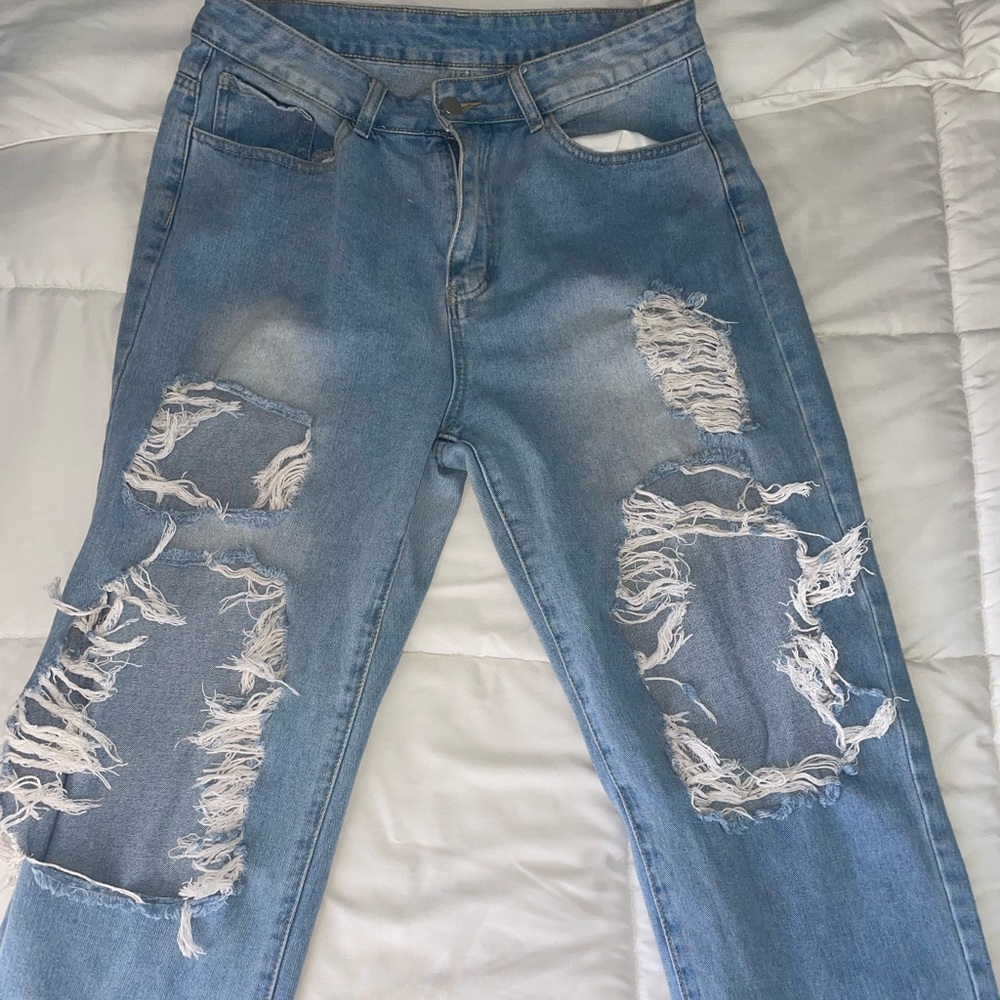Ripped blue jeans - perfect for casual look